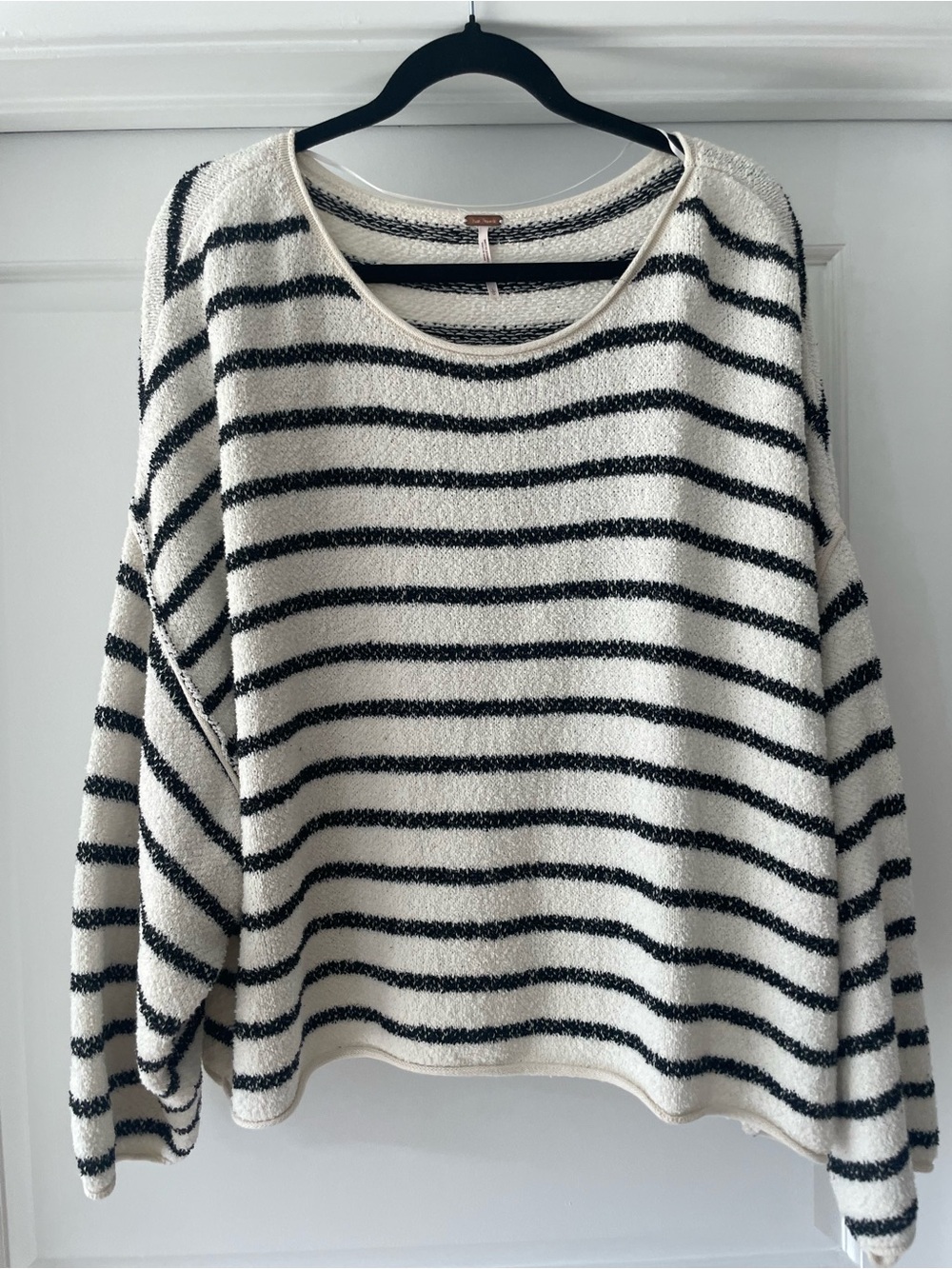 Free People 🤸 Striped (currently on trend!) White & Black Cozy Women's Sweater